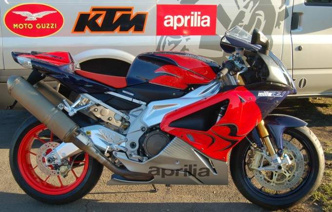 Aprilia RSV 1000R 10th Anniversary Special Edition technical specifications